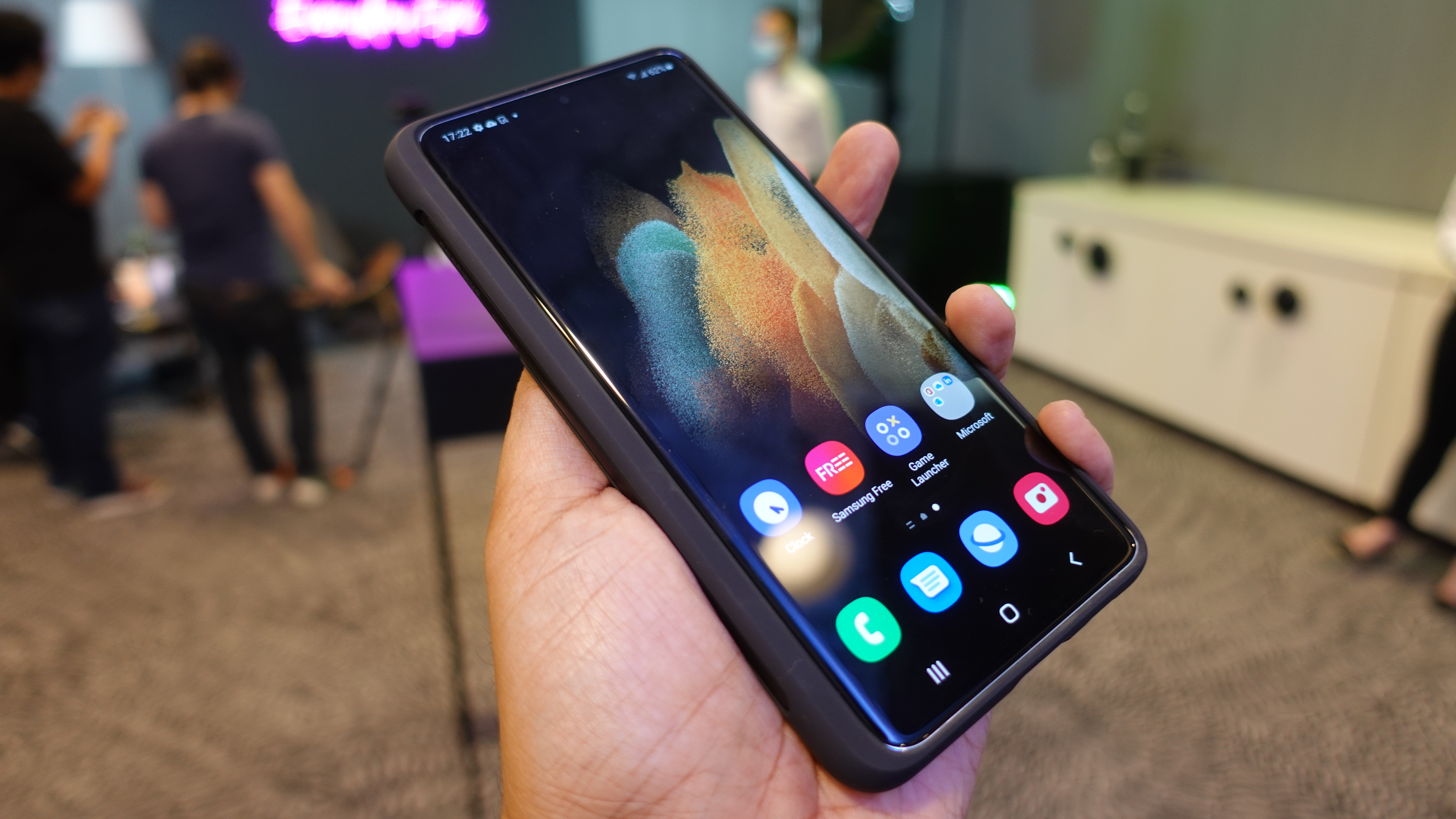 Cara Menjaga Skrin Telefon: Pembersihan, Pelindung dan Tanda Kerosakan