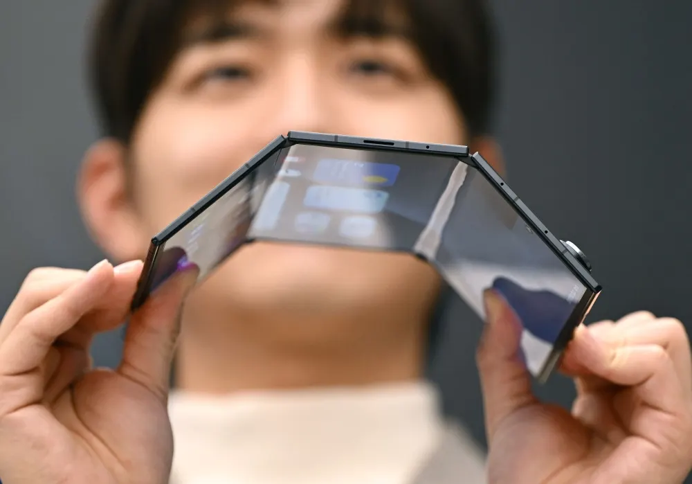 Samsung Dilaporkan Hentikan Jualan Galaxy Z TriFold di Korea Selatan