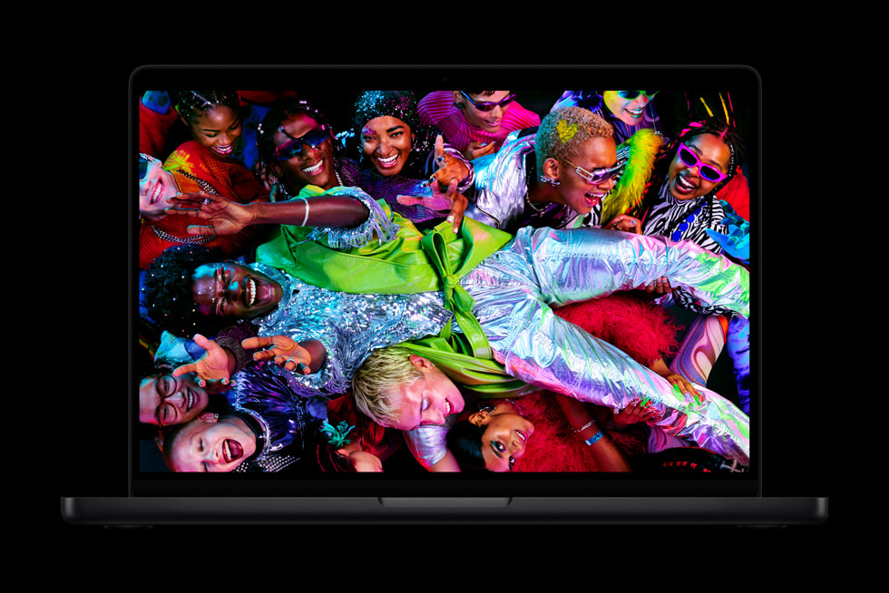 Paparan Liquid Retina XDR pada MacBook Pro