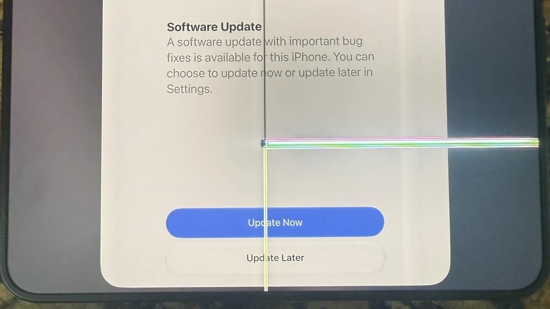 iFixit Jumpa Kemungkinan Punca Skrin iPhone Duo Retak – Bar Engsel Tengah Jadi Suspek