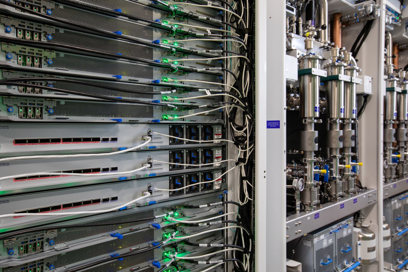 Microsoft Rancang Penggunaan Besar-besaran Cip AI Maia 300