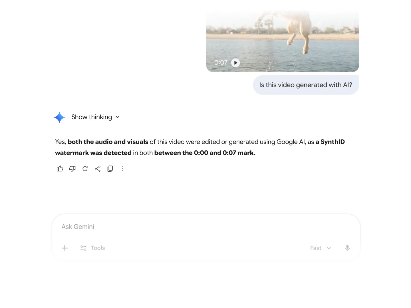 Aplikasi Gemini menjawab bahawa audio dan visual sebuah video dijana dengan AI Google kerana tera air SynthID dikesan