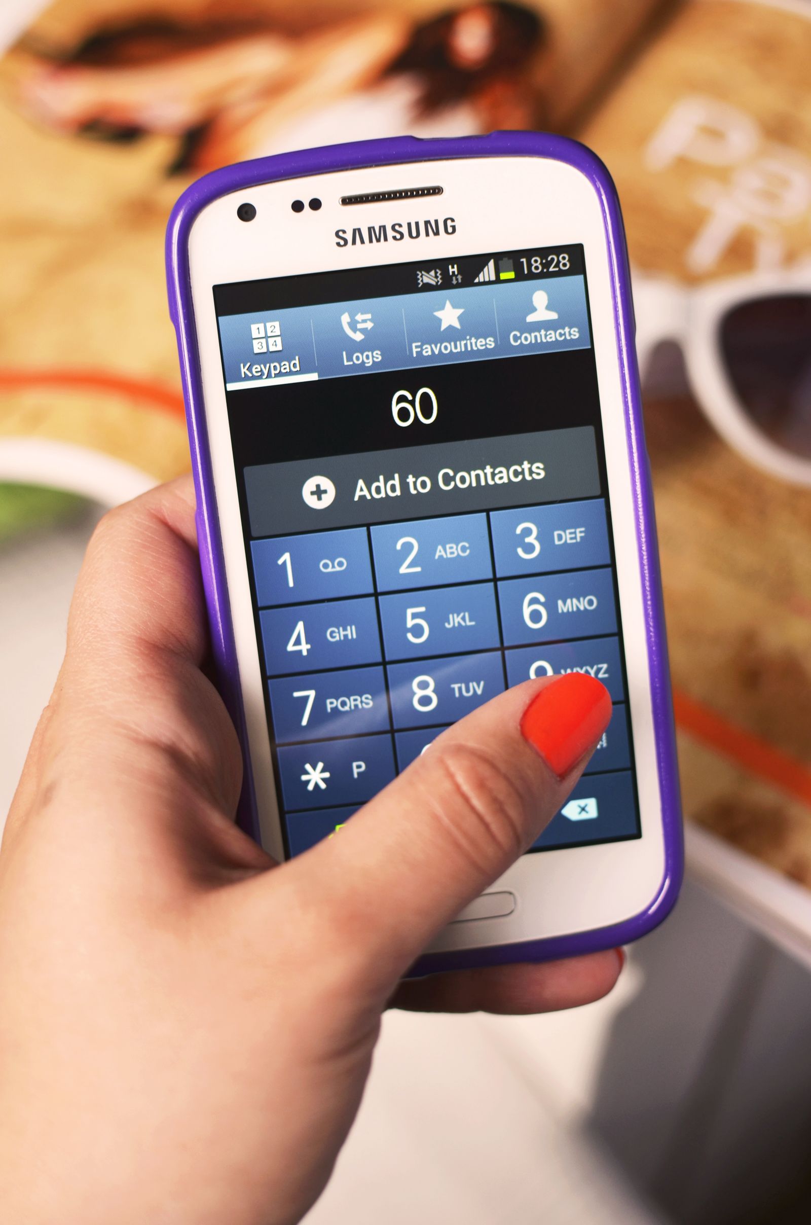 Nombor ditaip pada aplikasi telefon