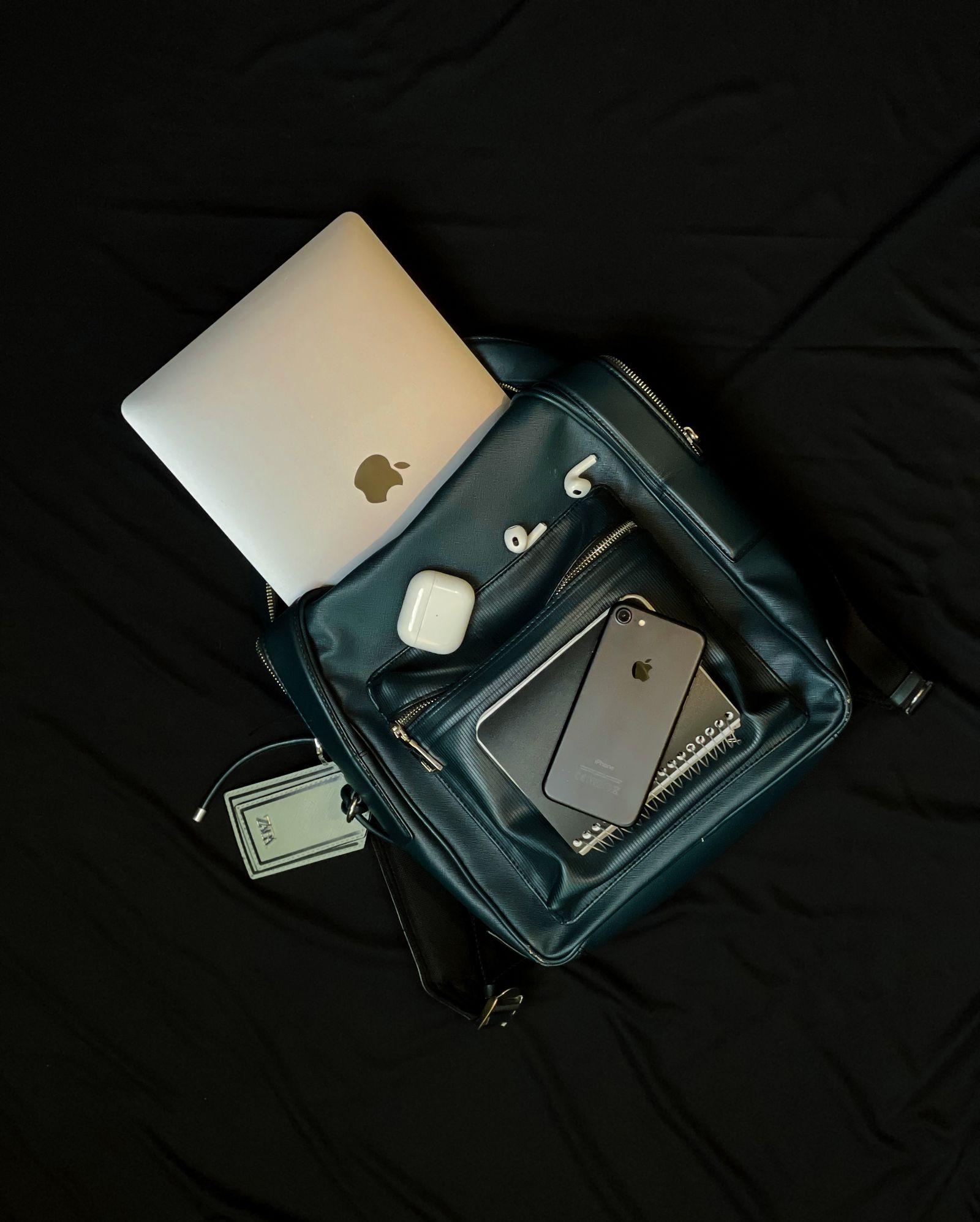 Mengapa MacBook Tidak Patut Ditinggalkan dalam Kereta Panas