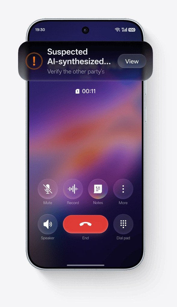 Amaran Suspected AI-synthesized voice pada skrin panggilan telefon OPPO dengan ColorOS 17